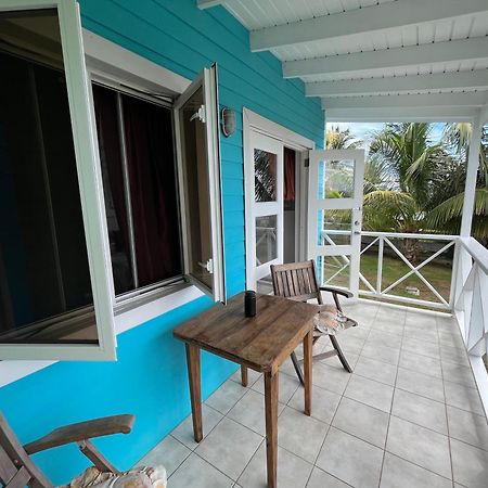 Waves Villa Guesthouse Кингстаун Экстерьер фото