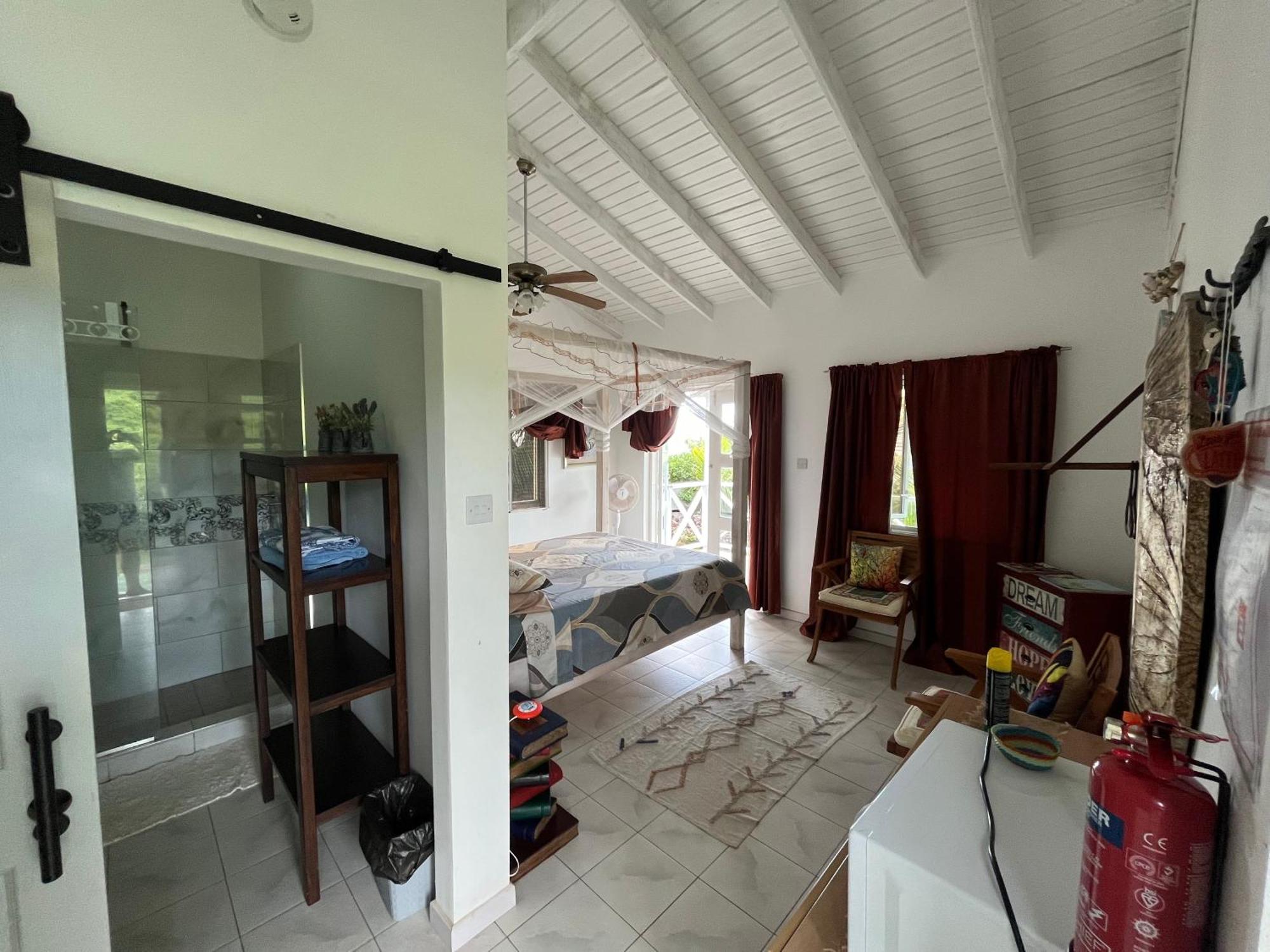 Waves Villa Guesthouse Кингстаун Экстерьер фото