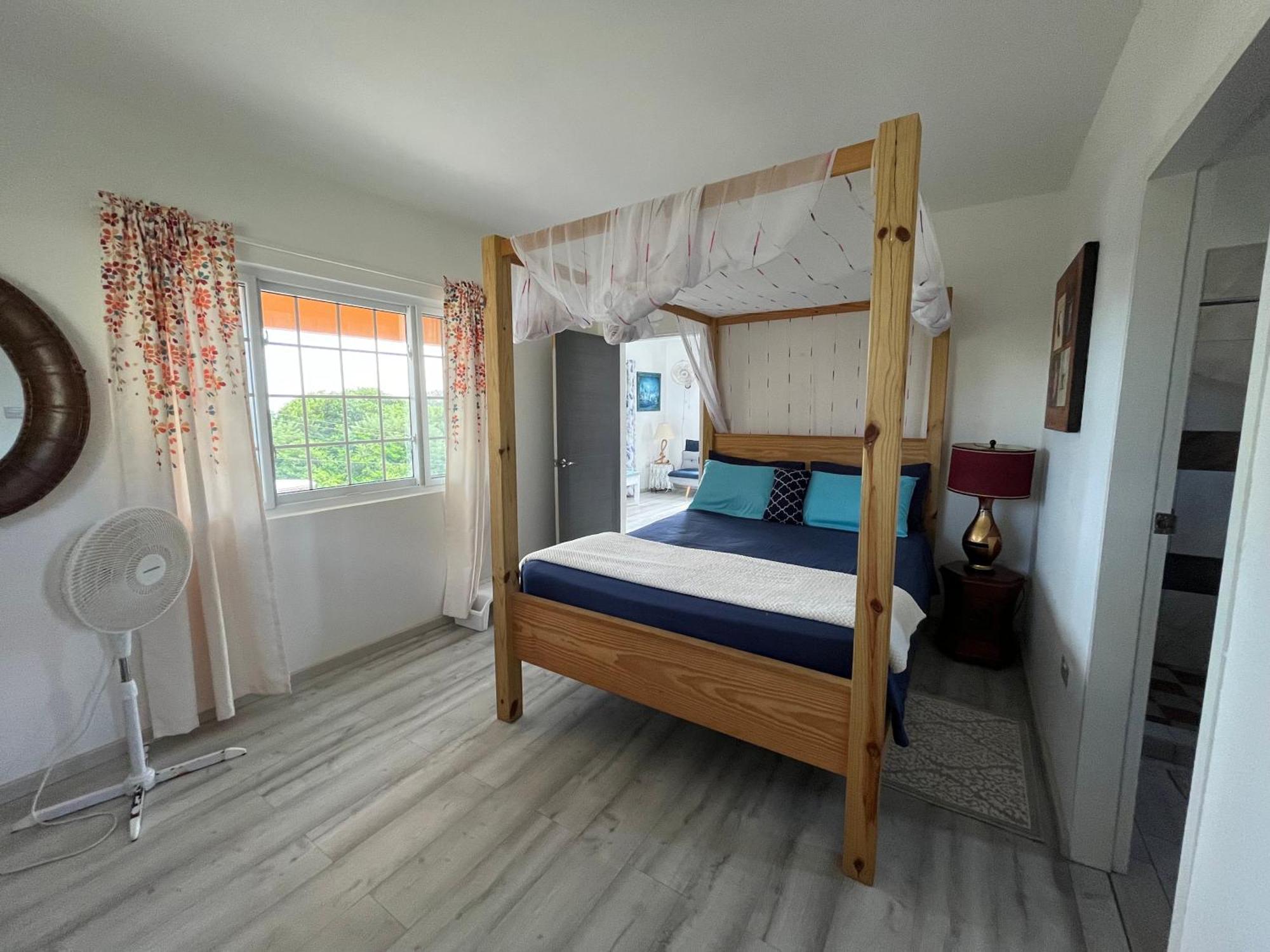 Waves Villa Guesthouse Кингстаун Экстерьер фото