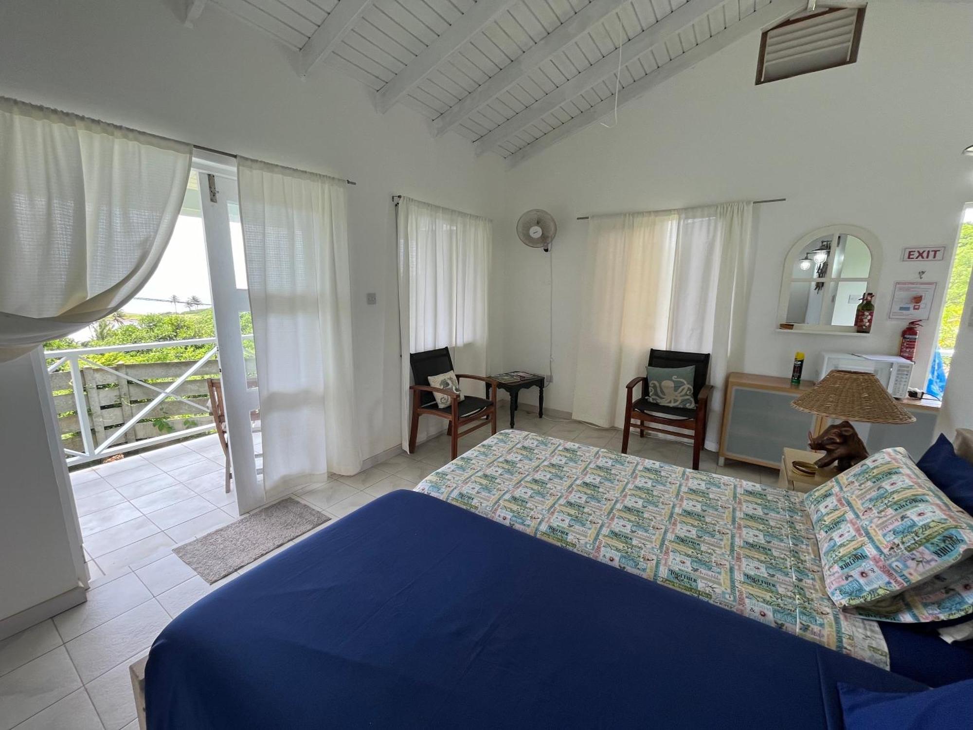 Waves Villa Guesthouse Кингстаун Экстерьер фото