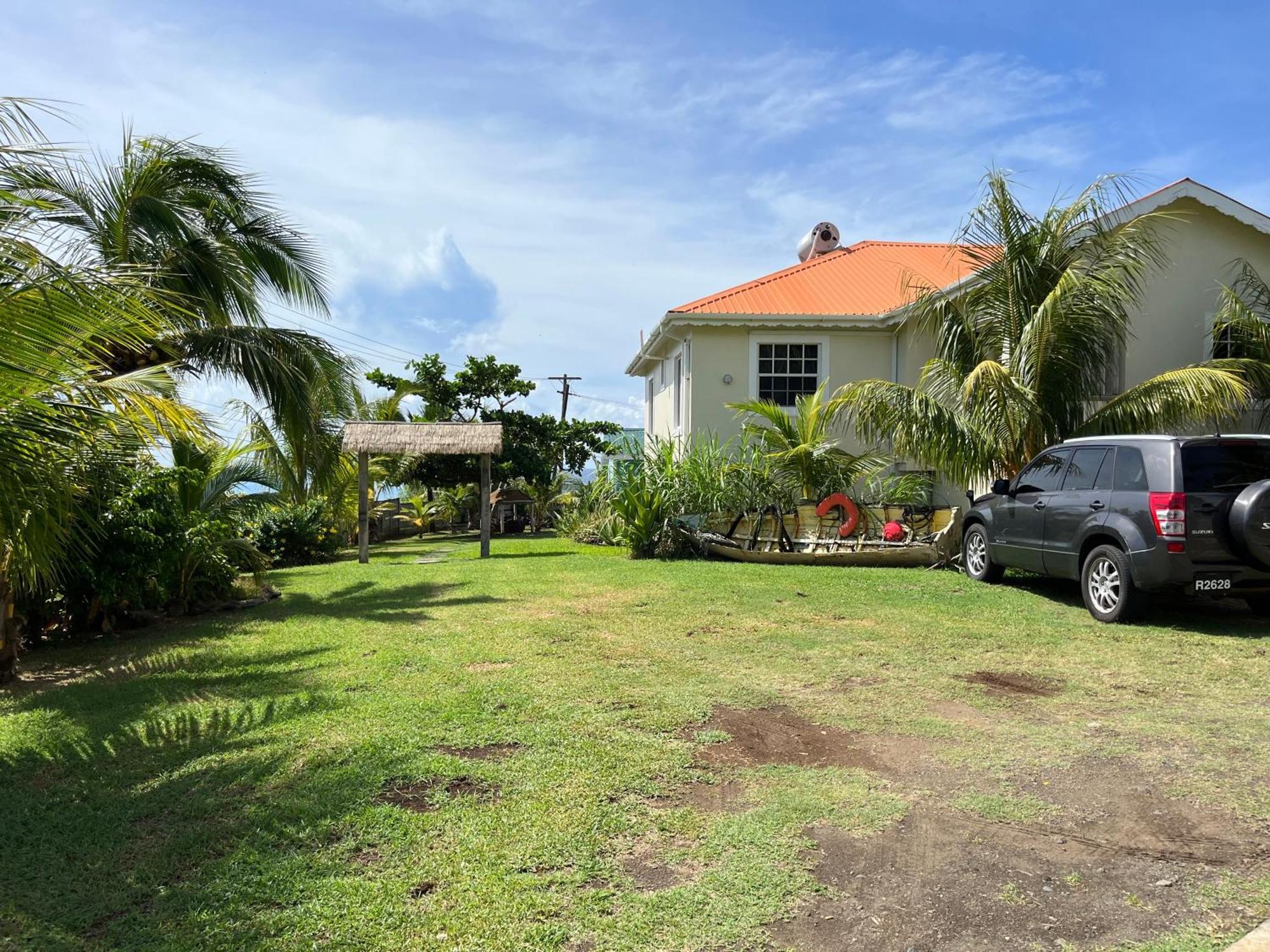 Waves Villa Guesthouse Кингстаун Экстерьер фото